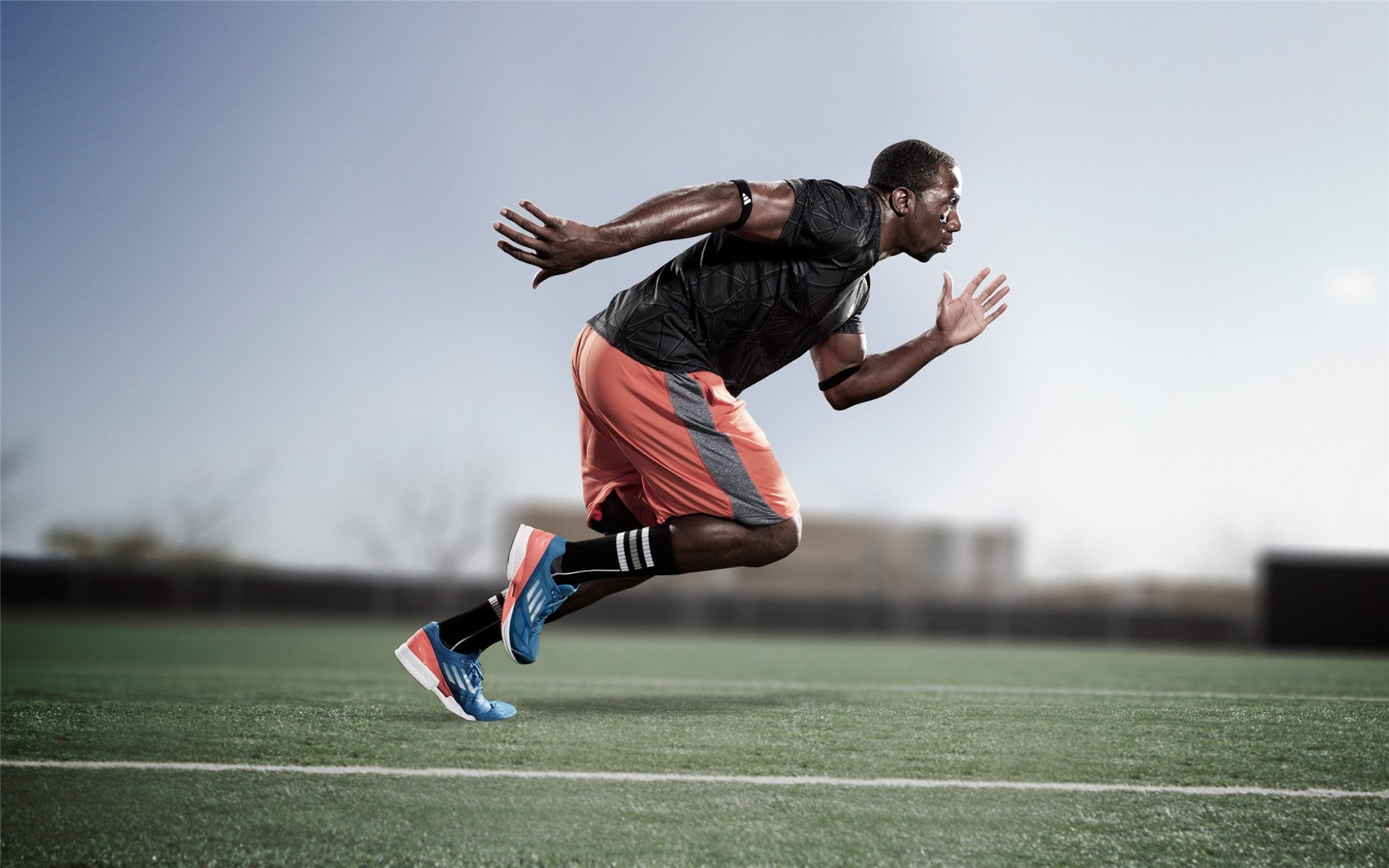 转会窗快讯:各大豪门争夺顶级前锋,2021豪门转会